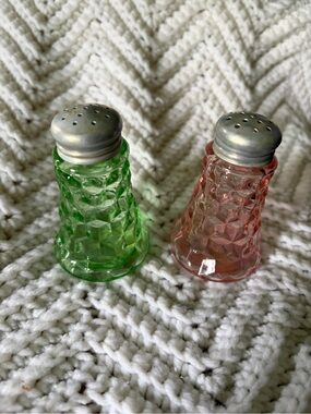 Vintage Uranium & Depression Glass Salt & Pepper Shakers - Green and Pink